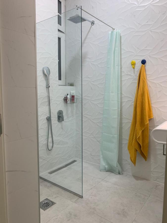 Sunlit Artist Studio Apartment Beograd Bagian luar foto