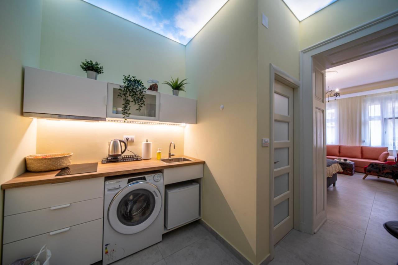 Sunlit Artist Studio Apartment Beograd Bagian luar foto