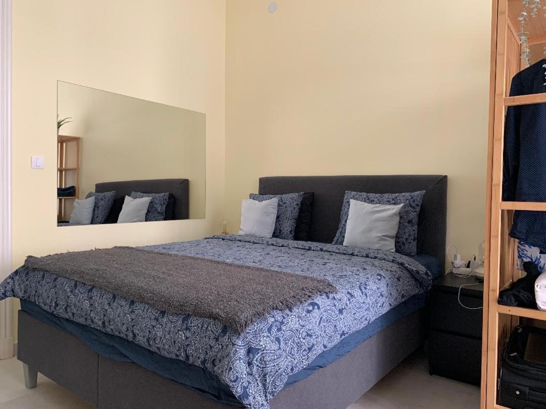 Sunlit Artist Studio Apartment Beograd Bagian luar foto