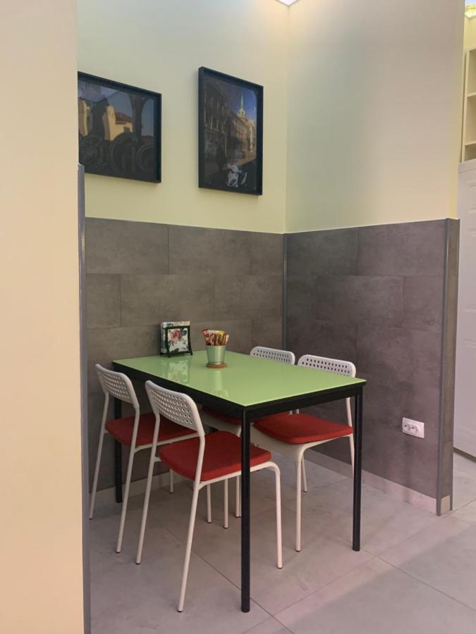 Sunlit Artist Studio Apartment Beograd Bagian luar foto