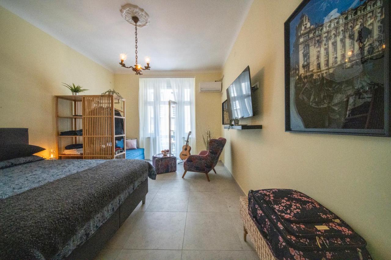 Sunlit Artist Studio Apartment Beograd Bagian luar foto